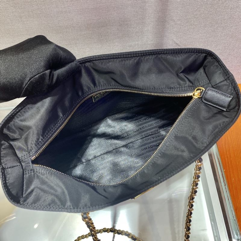 Pra*a tote bags